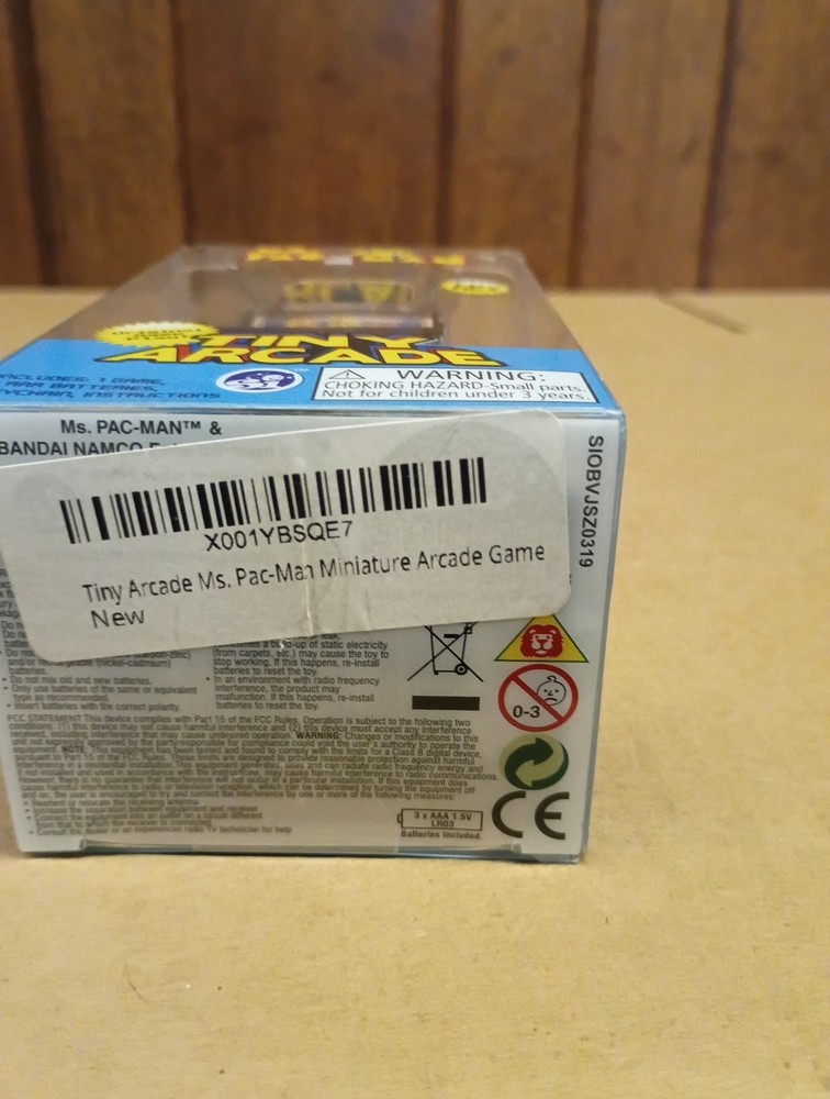 Pac Man Mini Arcade Machine by Tiny Arcades 2017 NIB
