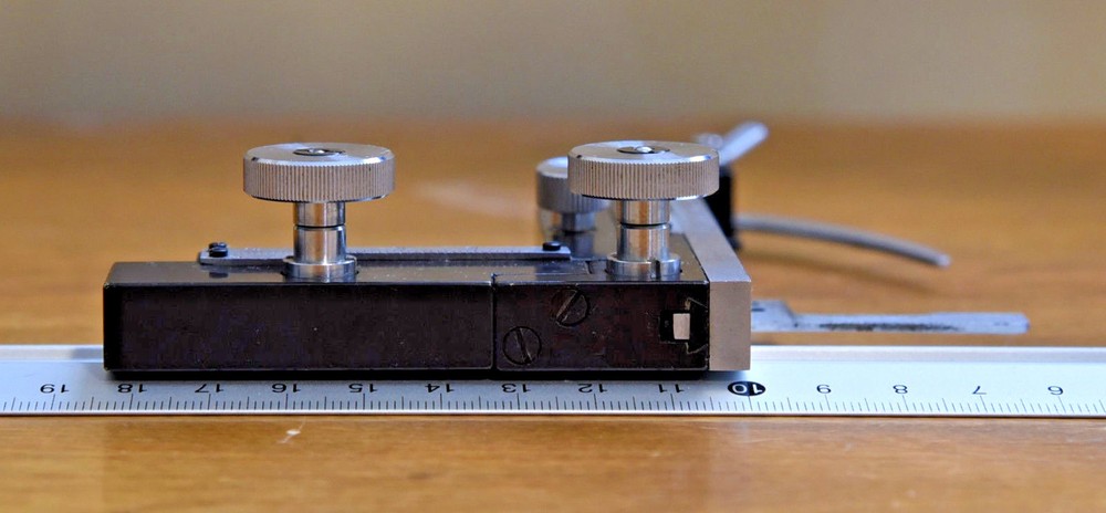 Japan Mechanical Microscope 2-Axis Adjustable Scaled Slide Stage in Great Shape!