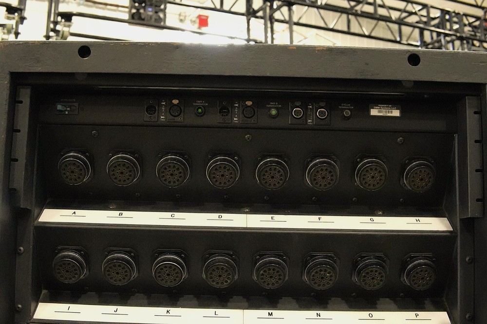 ETC Sensor Dimmer 48 Channel Light Stage Lighting Theater Rig - With Modules