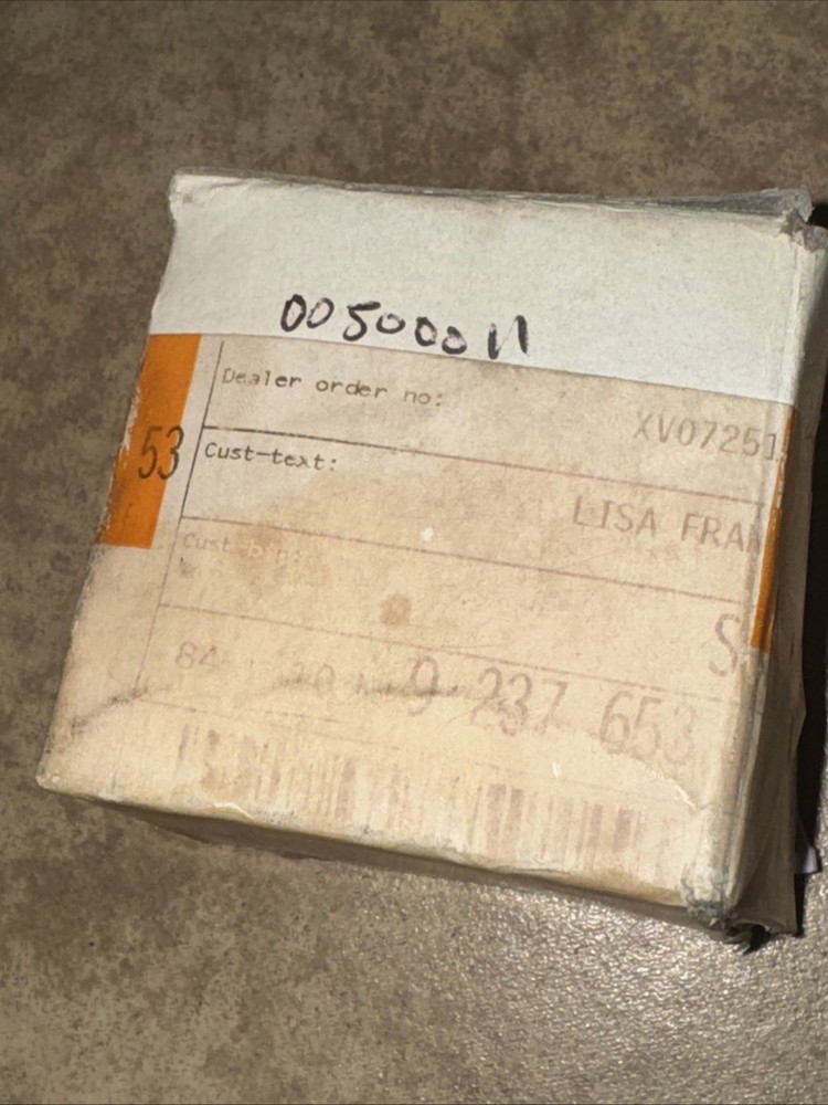 Genuine BMW USB / Auxiliary Input Socket 84109237653