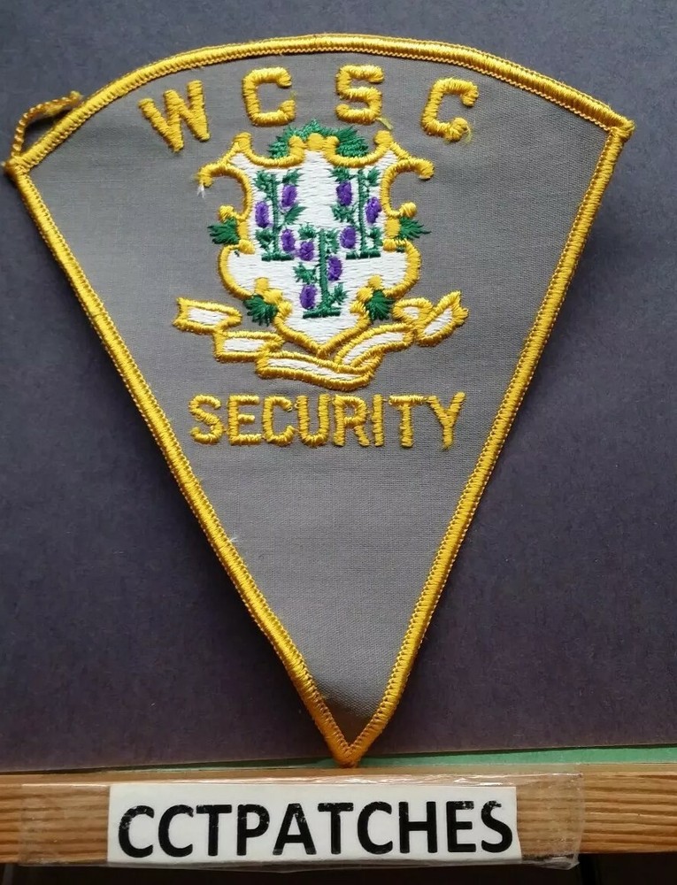 WESTERN CONNECTICUT STATE COLLEGE UNIVERSITY SECURITY (TAN) SHOULDER PATCH CT