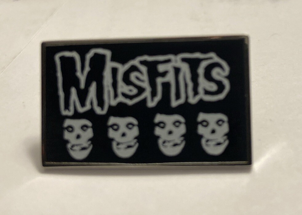 The Misfits, 4 Skeleton Faces” Enamel Pin - New