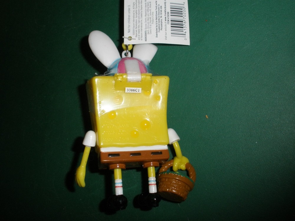 2004 SpongeBob SquarePants Easter Candy Buddy Nickelodeon Candy Keychain Sealed
