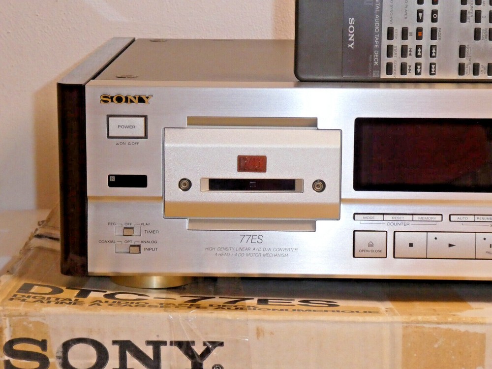 Sony DTC-77ES high-end DAT recorder champagne original packaging, 110 V, serv...