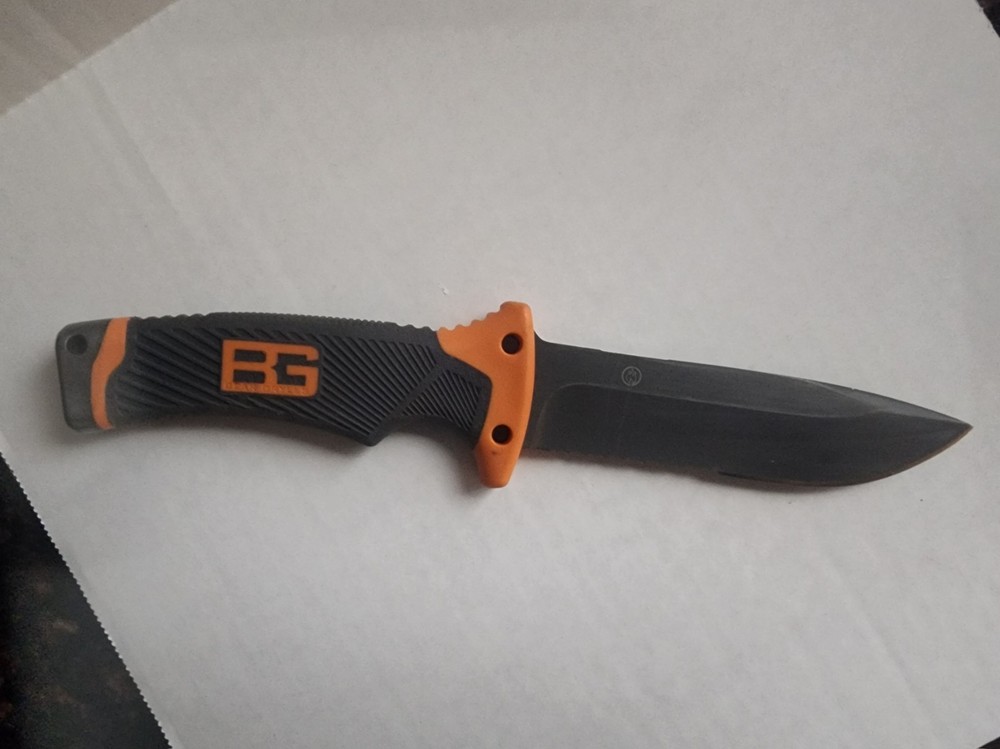 Gerber Bear Grylls Survival Knife Set Folder & Fixed Blade Fire Starter Sheath