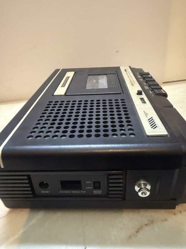 Marantz PMD-200 PROFESSIONAL CASSETTE TAPE RECORDER (UNTESTED)