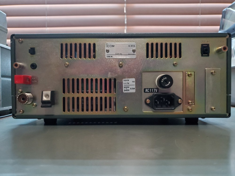 Icom IC-R71A Shortwave/Ham Receiver