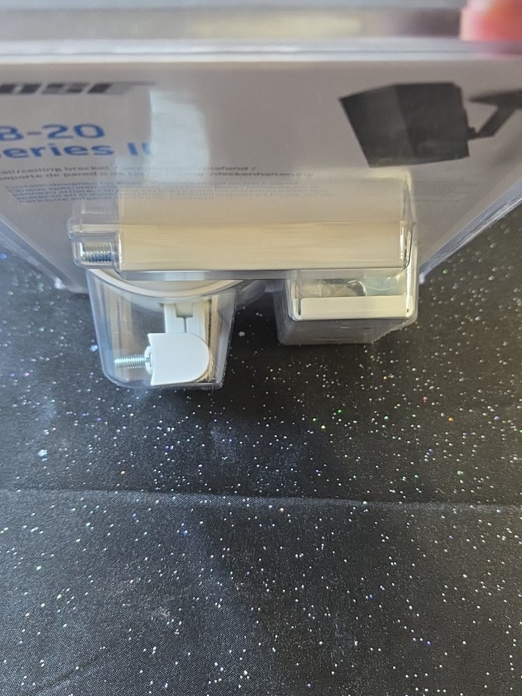 New Bose wall/ceiling bracket UB-20 Series II WHITE