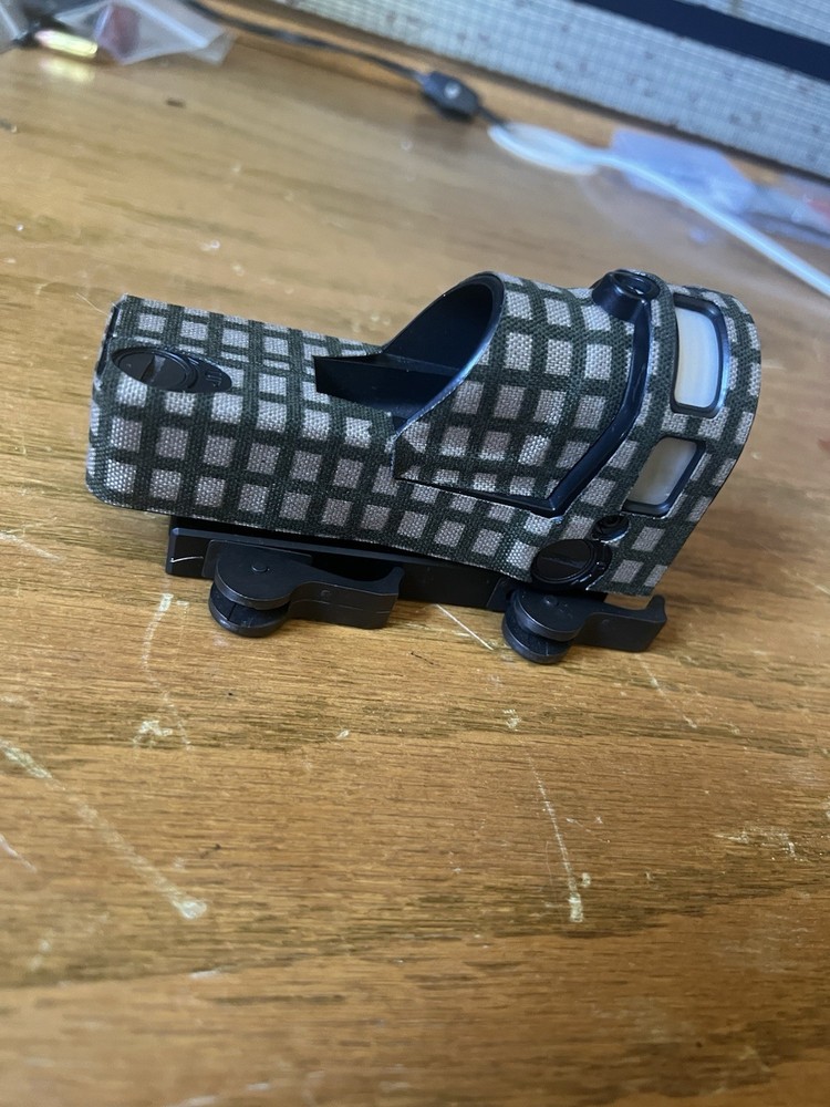 Meprolight M21 Amber Triangle  Reflex Sight