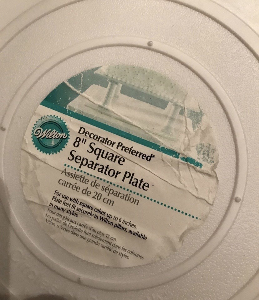 2 Preowned Wilton 8" Square Separator Plates