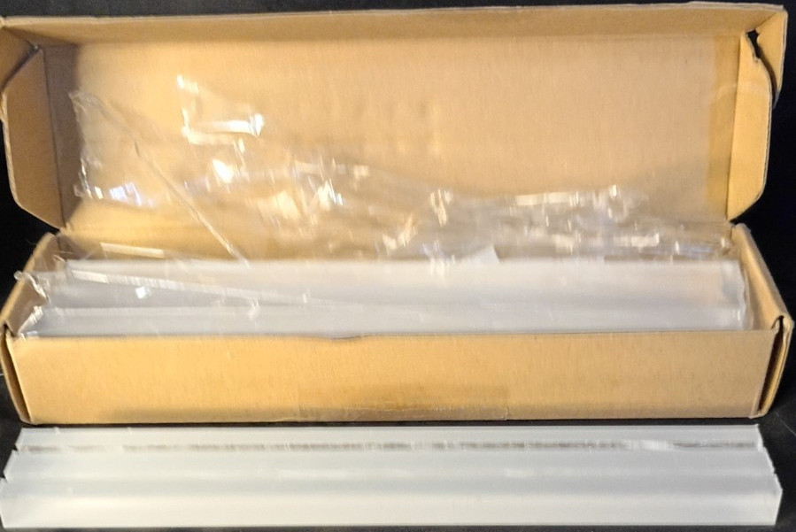 White Plastic Horizontal Blind Slats Replacement Solid Pattern