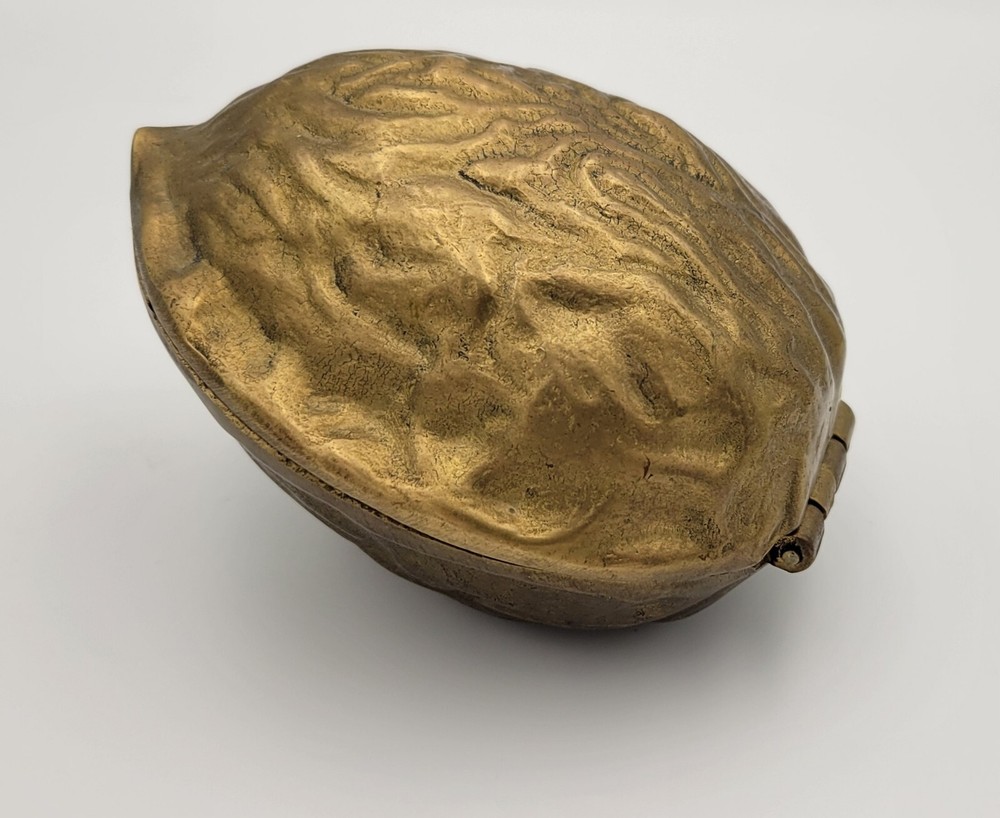 LARGE Walnut Shaped SOLID BRASS NUTCRACKER WALNUTS Opens To Crack Your Nuts