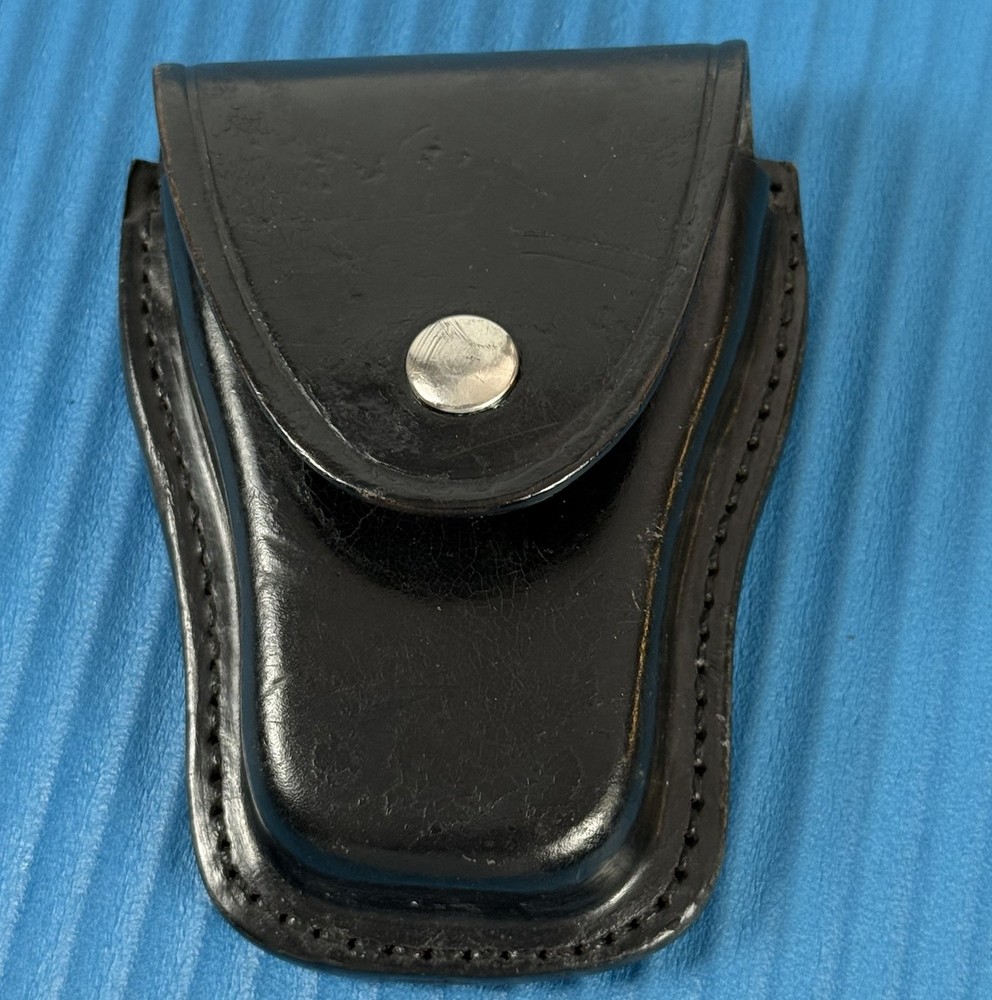 Aker 501 Handcuff Pouch Holder Black Leather Security Belt Loop