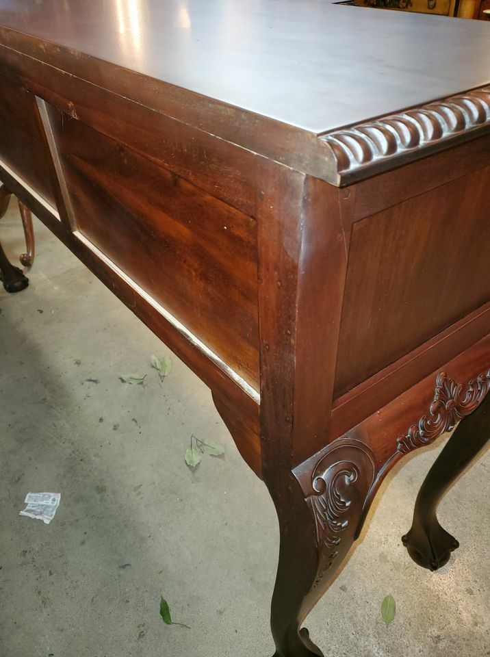 Hancock Mahogany Dining Server / Console Table - Carved Details - Elegant!