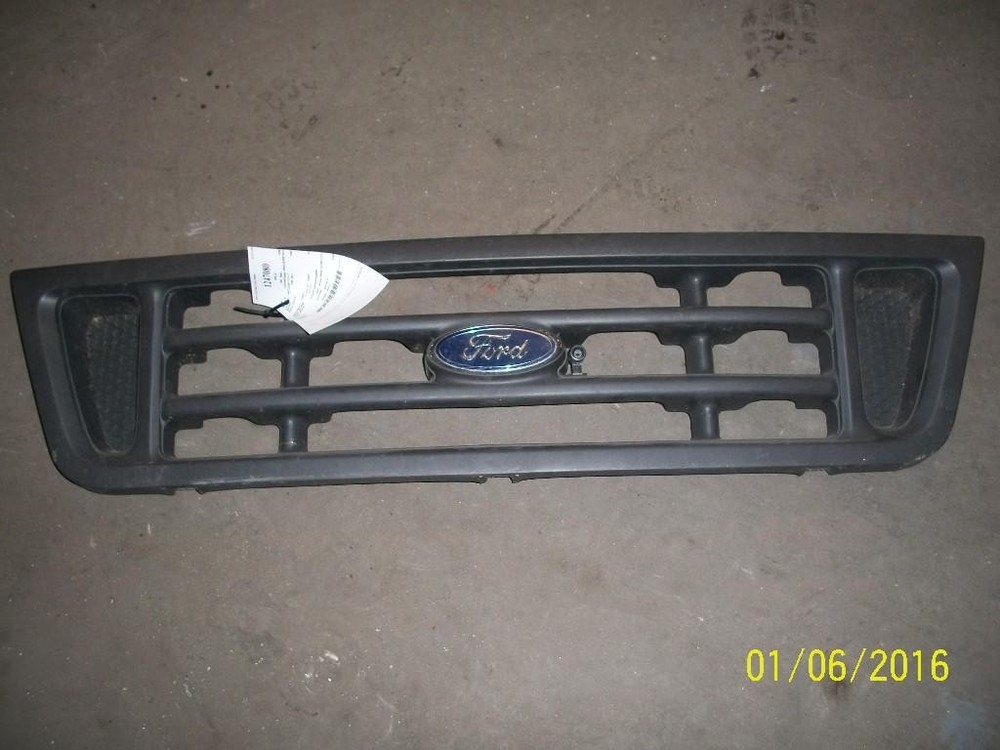 For 2004 FORD E350 GRILLE , OH