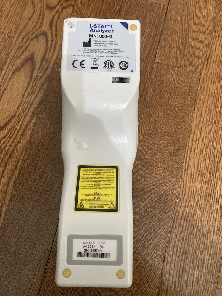 Working Abbot ISTAT Bundle With Data Reader And Extra Battery