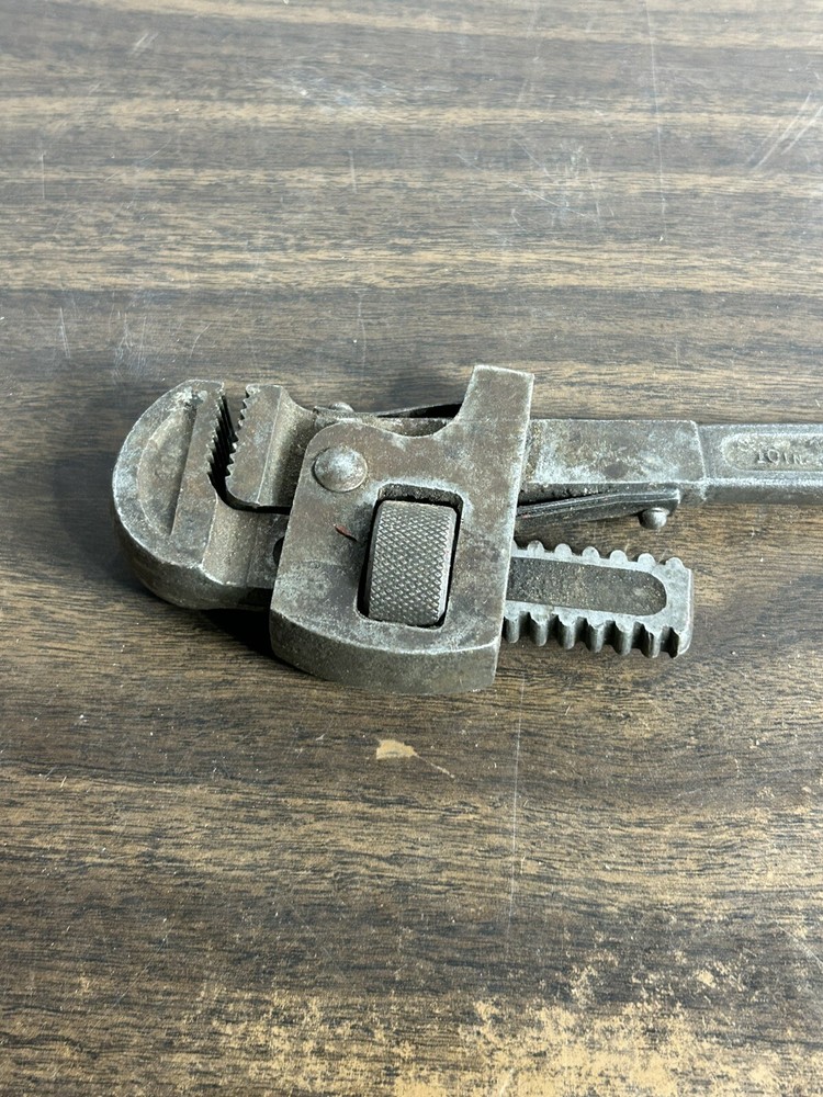 Vintage 10” Pipe Wrench 1810
