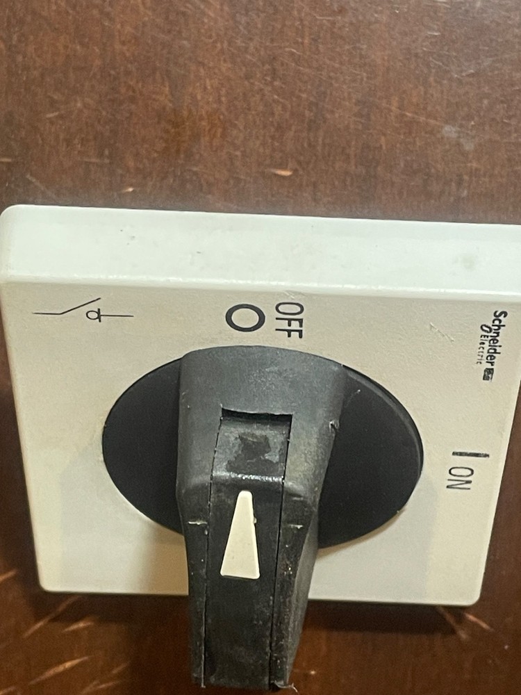 Schneider Electric, Disconnect switch rotary handle