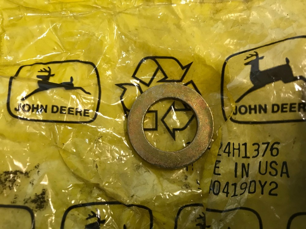 24H1376  GENUINE John Deere  WASHER