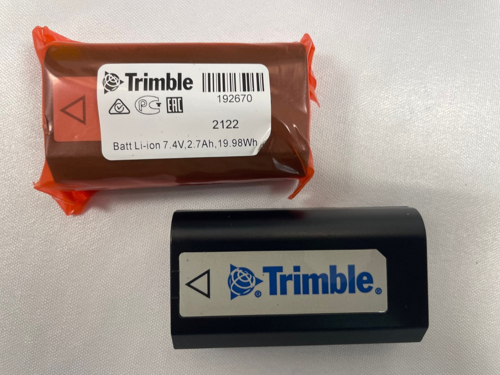 Trimble R2 Receiver - submeter - 220 Channels
