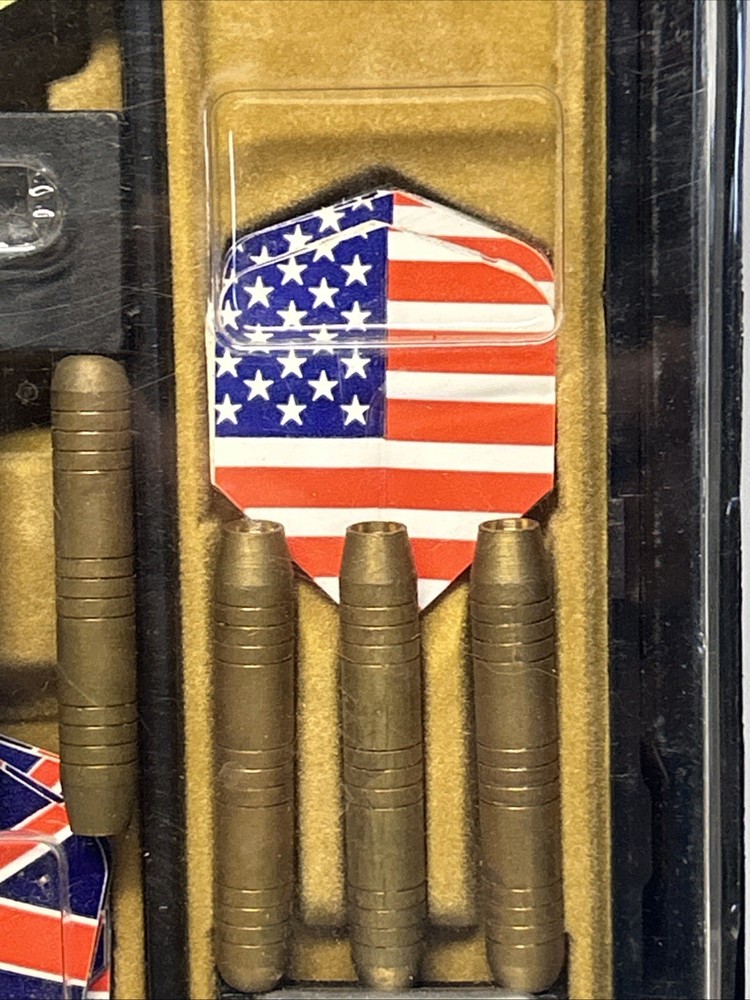 Players Edge Deluxe Dart Set