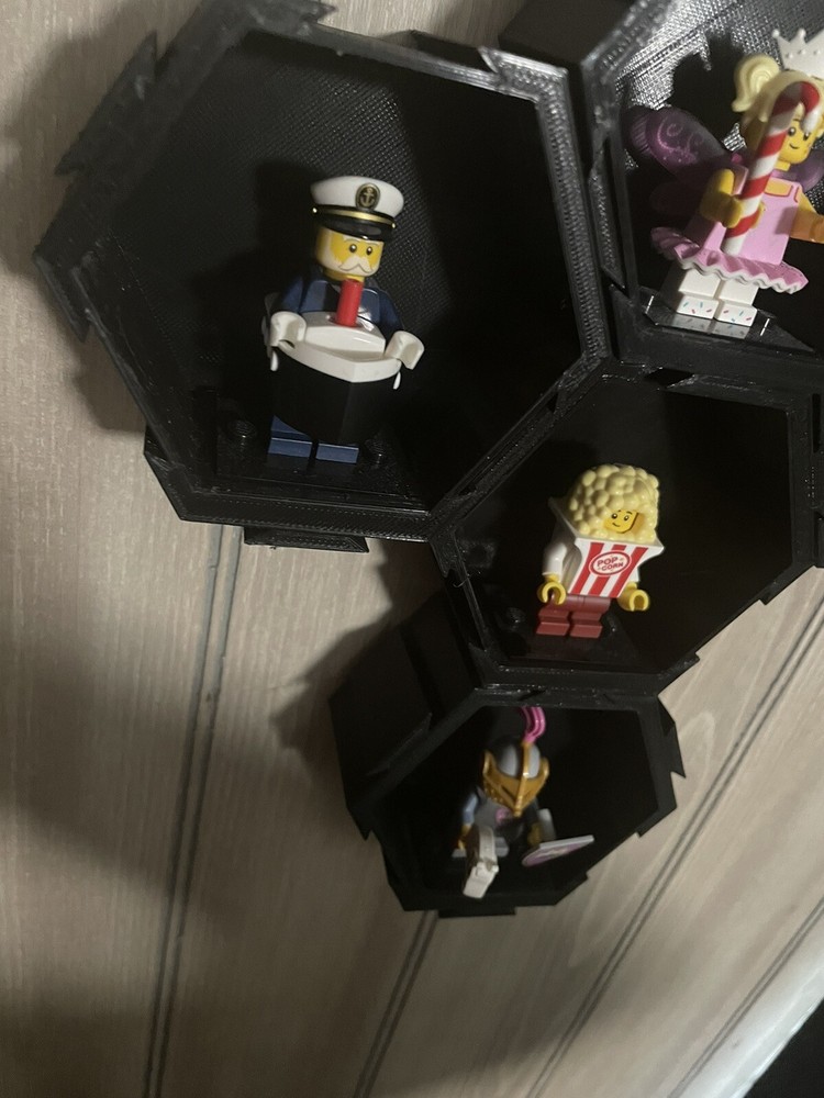 3D Printed Hexagonal Modular LEGO Minifigure Display