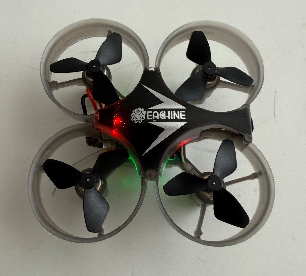 Eachine E012 Micro quadcopter drone