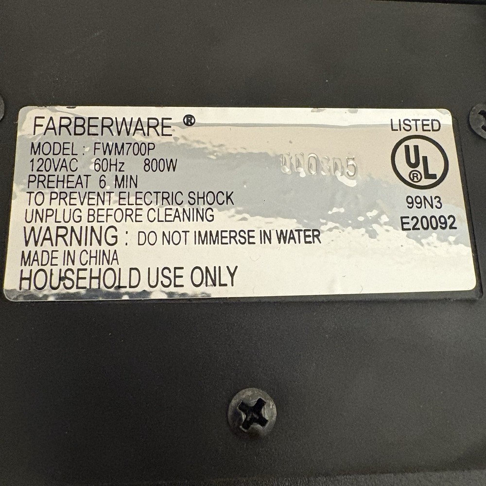 Farberware Single-Flip Non-stick Belgian Waffle Maker. Multiple Settings. Tested