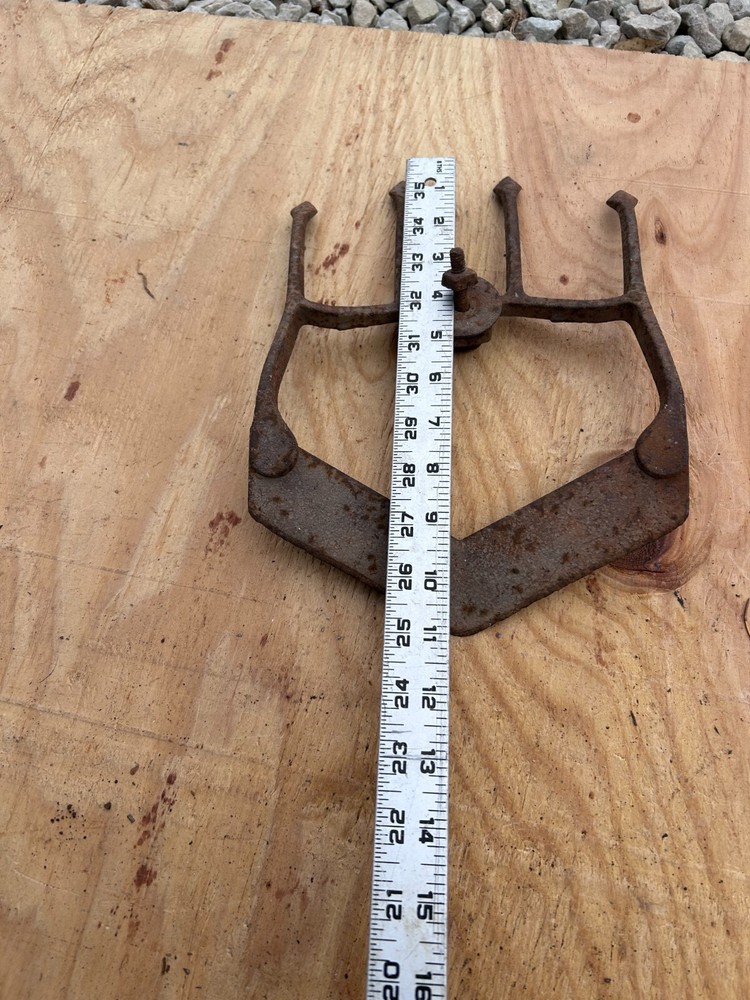 Cultivator Rake Head Rusty Rustic no handle Original Vintage Primitive Metal