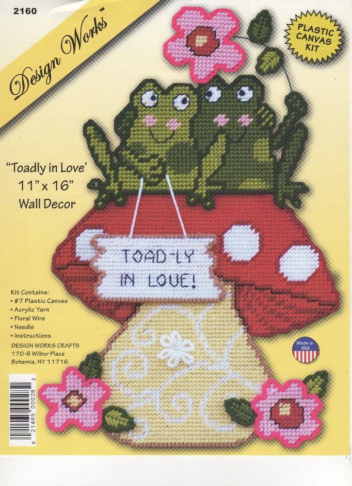 TOAD- LY  In  LOVE   plastic  Canvas  PATTERN  Frogs (#3753)