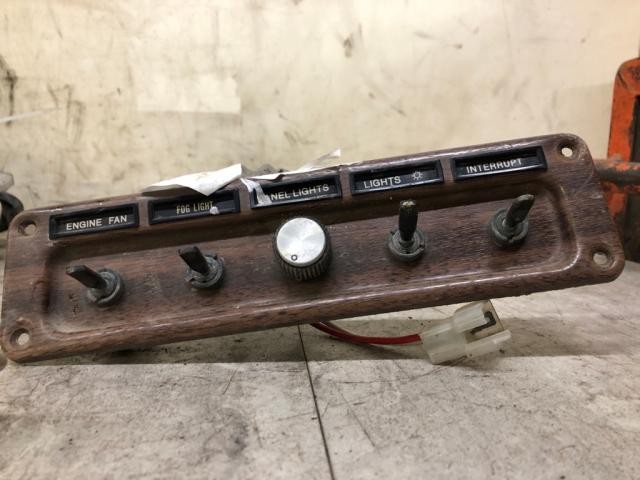 1988-2004 Freightliner FLD120 SWITCH Dash Panel - Used