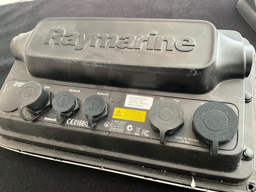 Raymarine e95 Hybrid Touch GPS Chartplotter Multi Function Display