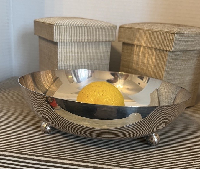 Crescent Silverplated Footed Fruit Bowl - Modern Style - Gorgeous