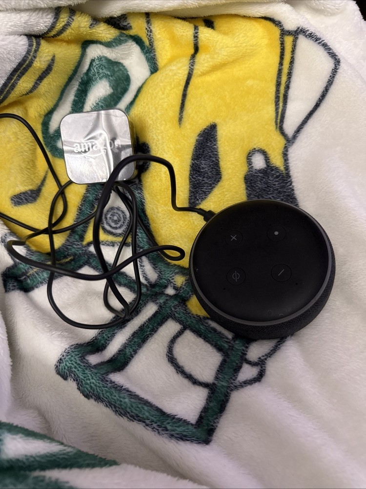 Amazon echo dot 3rd generation smart speaker