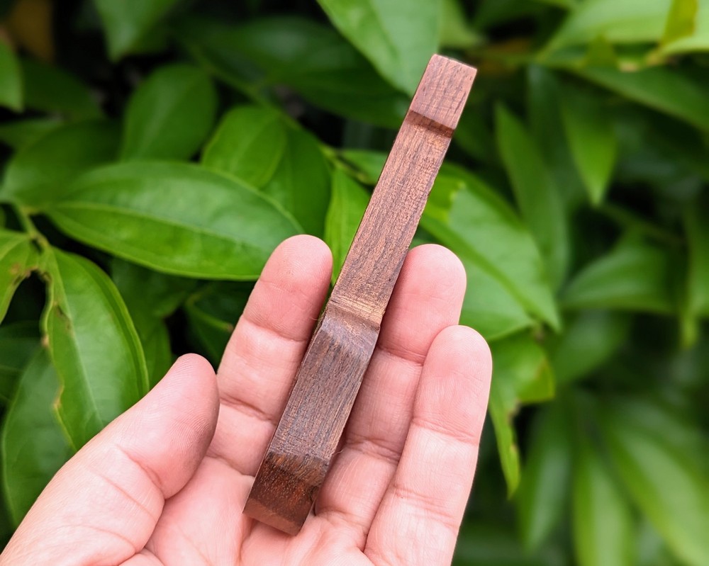 1 wood guitar pipe