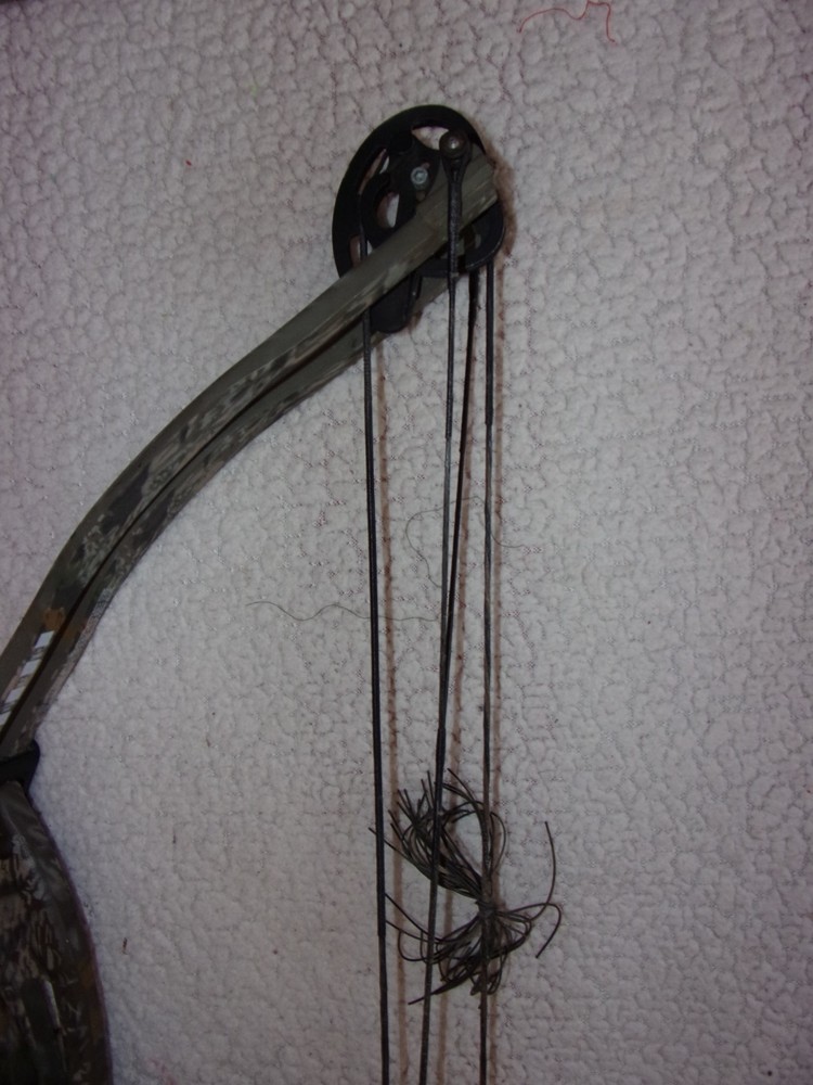 PSE Archery F-4 Maxis Compound Bow