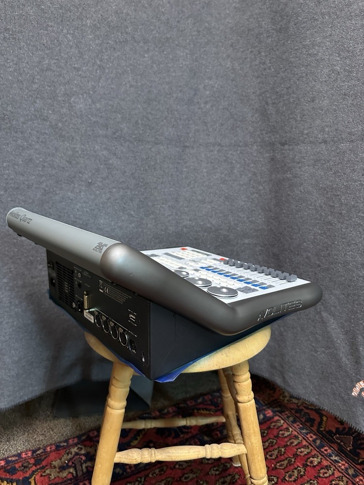 Avolites Quartz Lighting Console Controller , Titan Moble Wing, Road Case, Bag