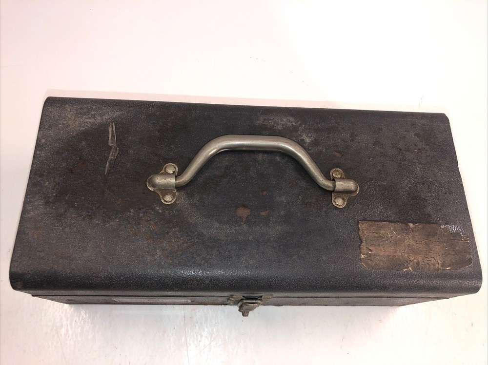 Vintage Rustic Master Mechanic Professional Tool Box With Tray