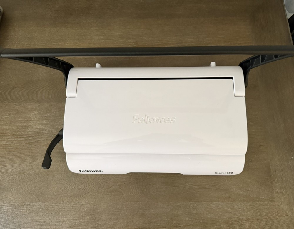 Fellowes Star + 150 Manual Comb Binding Machine CRC 50065 + Sheets and Combs