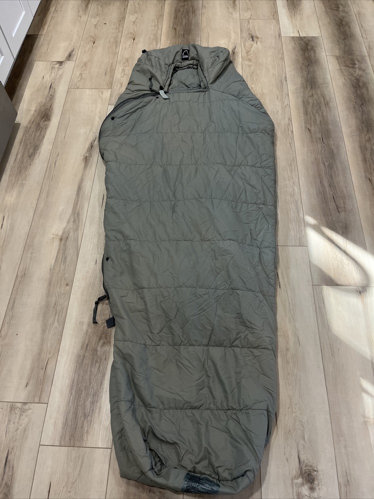 SIERRA DESIGNS Mummy Sleeping Bag ~80"x30"