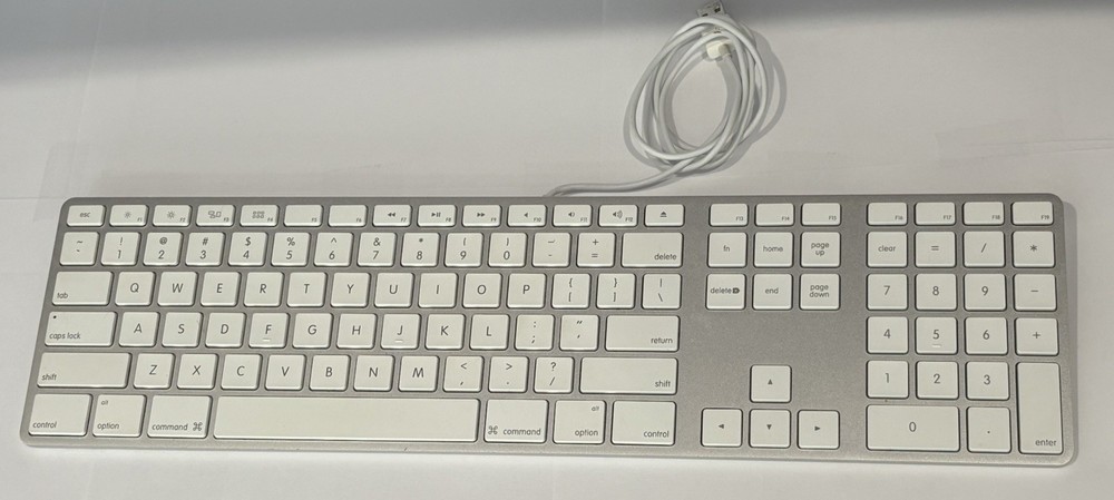 Apple A1243 Keyboard IMAC USB Port Numeric Pad Silver Tested Fully functional