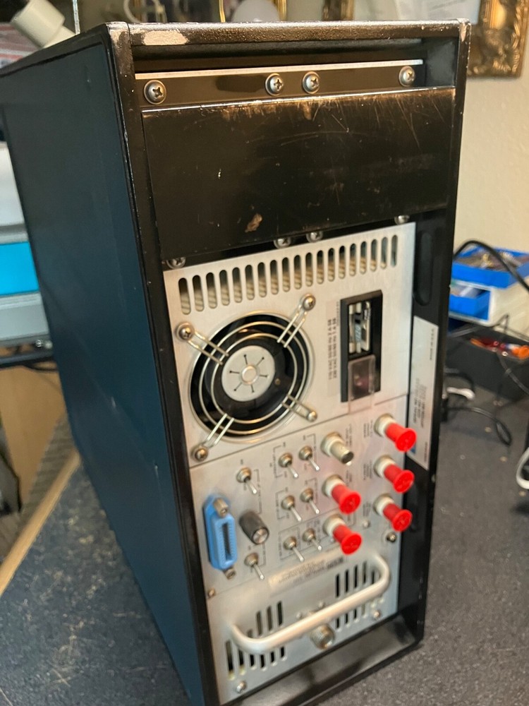 EIP 924 3-12.4ghz Microwave Source