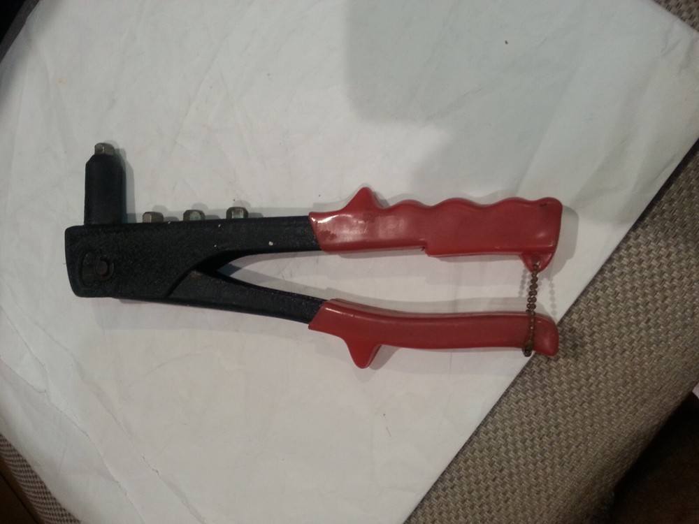 Heavy Duty 4 Head Nozzle Pop Rivet Tool Hand Riveter Tool Black and Red