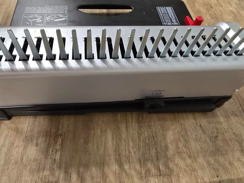 Manual Binding Machine, 21-Hole, 450 Sheets, Comb Binding Machine w/1 Box Combs