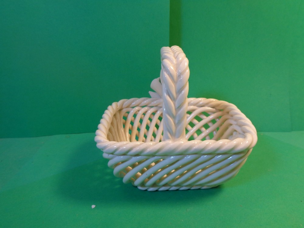 Floral Pattern Trinket Basket (Used/EUC)