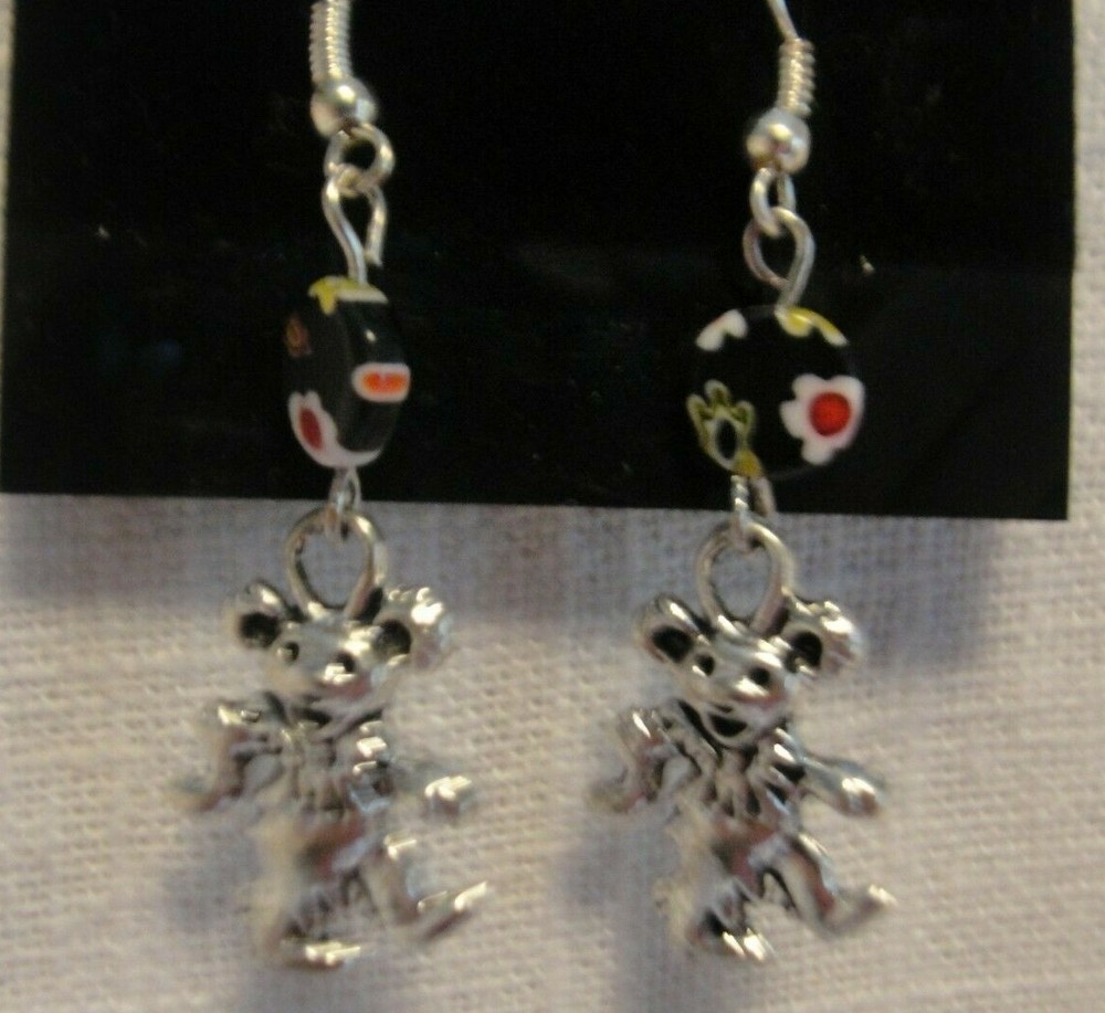 GRATEFUL DEAD DANCING BEARGLASS BEAD EARRING-BLACK