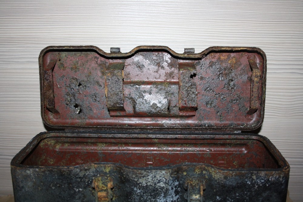 WW2 Original German Box for SMI