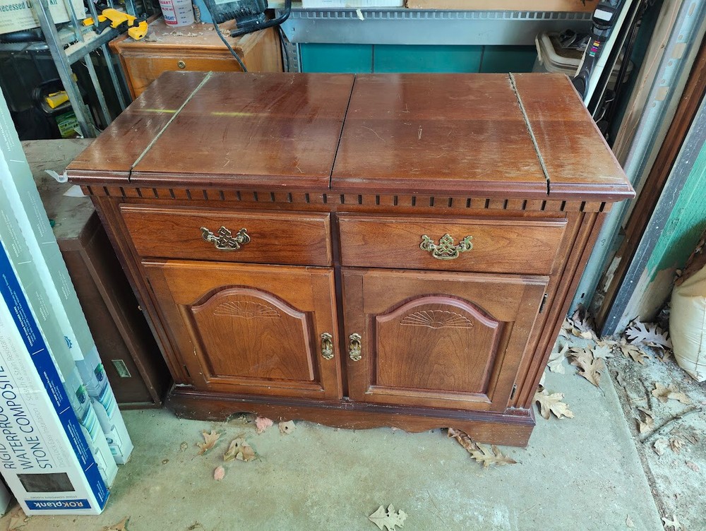 Vintage Broyhill Flip Top Bar