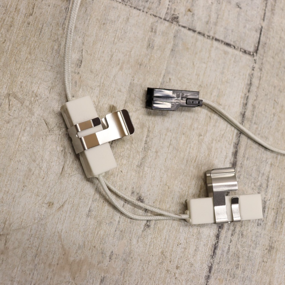 Rinnai 105000306 Anti-Frost Heaters With Clips & Plug For V53De, Genuine OEM