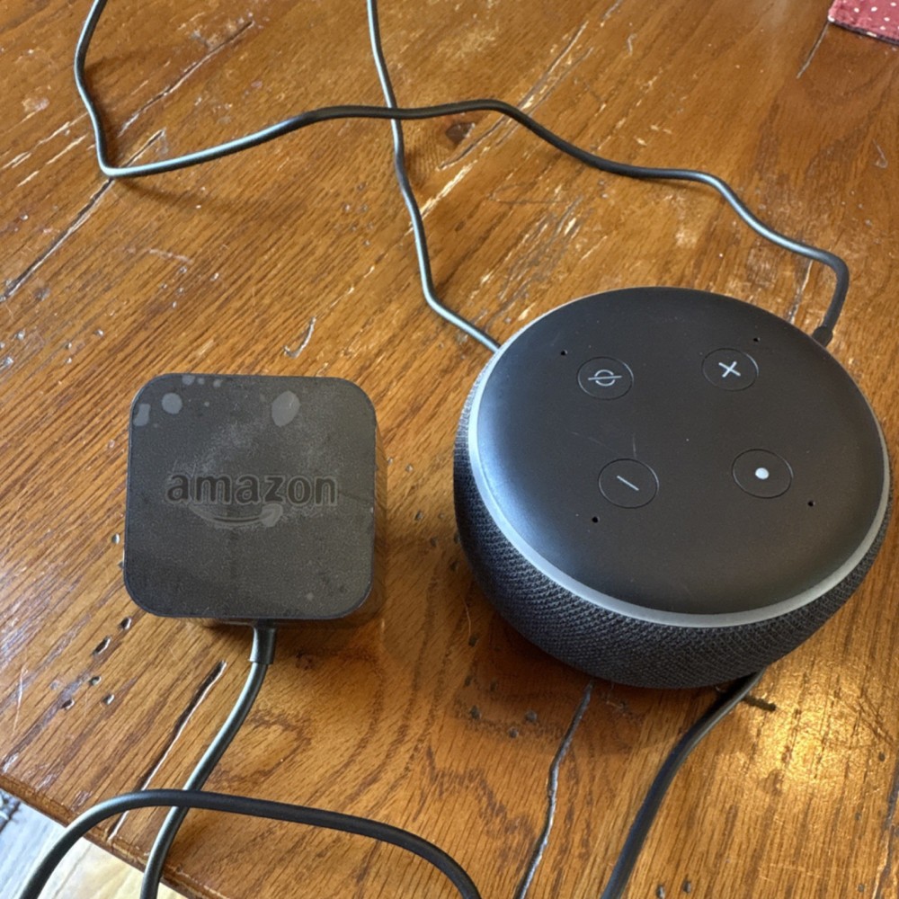 Amazon Echo Dot (3rd Generation) Smart Speaker Alexa with Charger